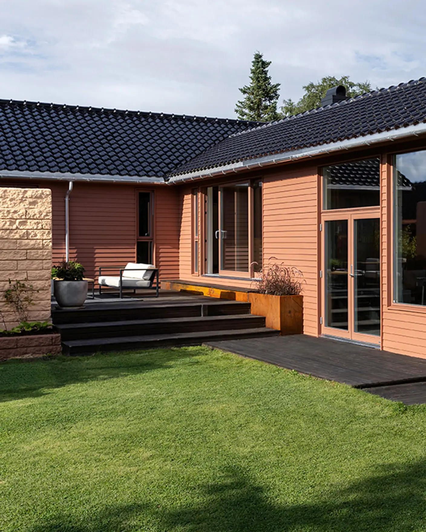 JOTUN 20118 Amber Red